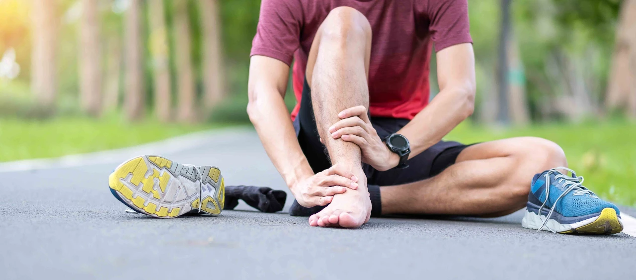 Pain or discomfort by achilles pain running