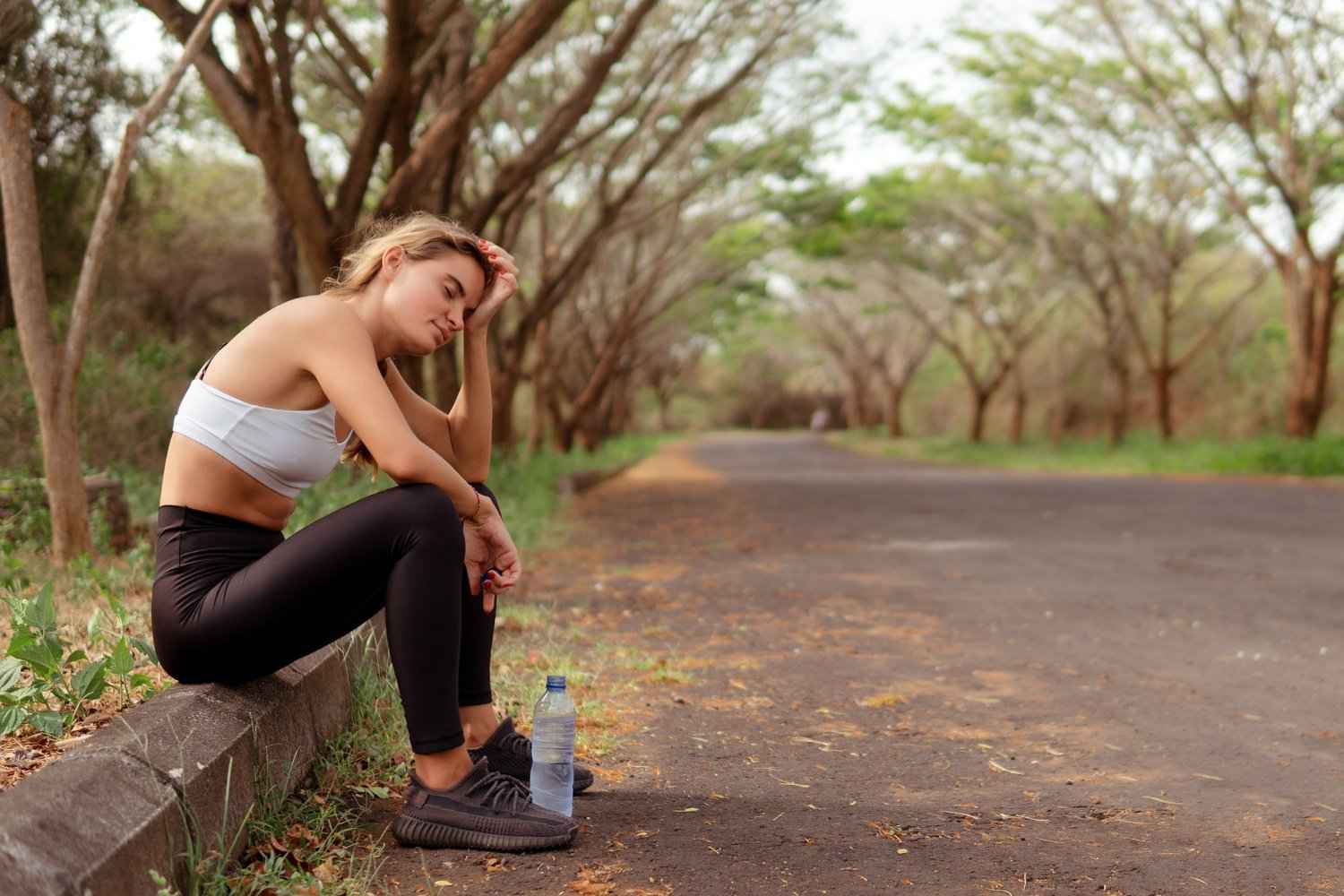 Dehydrated can lead to chills and goosebumps while running
