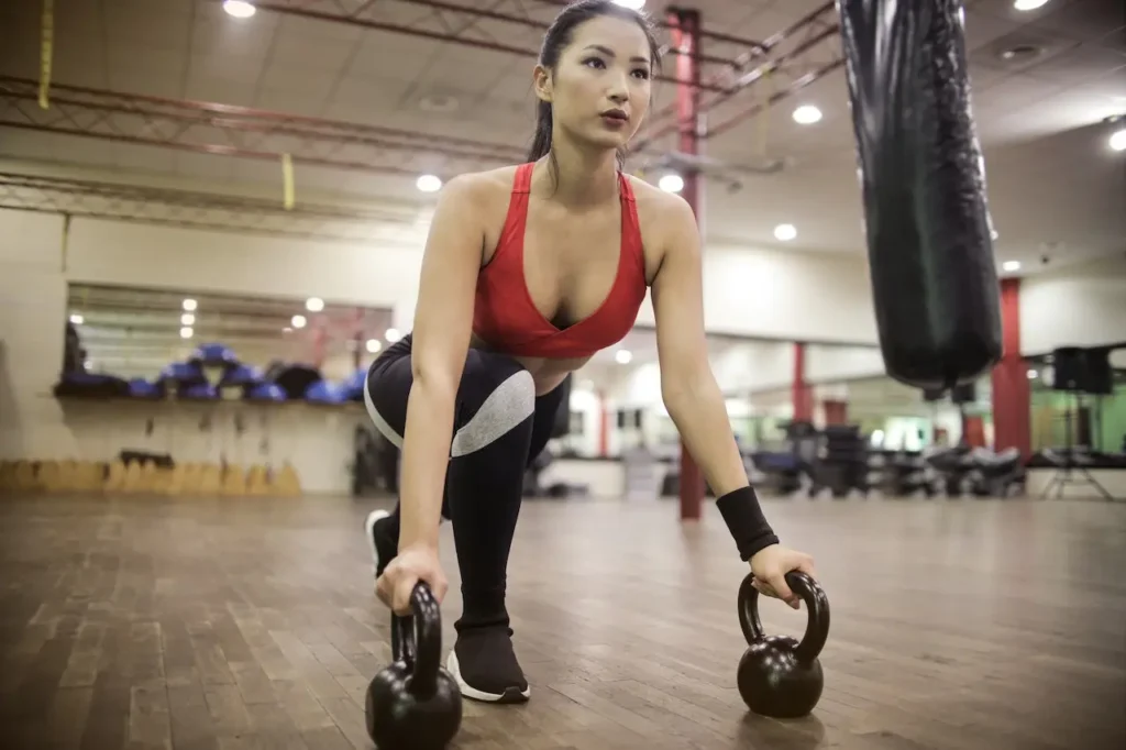 Lunge exercises with kettlebell